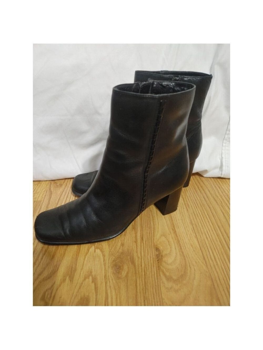 Women's St. John's Bay Black Leather Ankle Block Heel Size 6.5